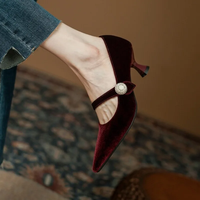 Wine Red Pointed Toe Mary Jane - Womens Heels 评论和价格