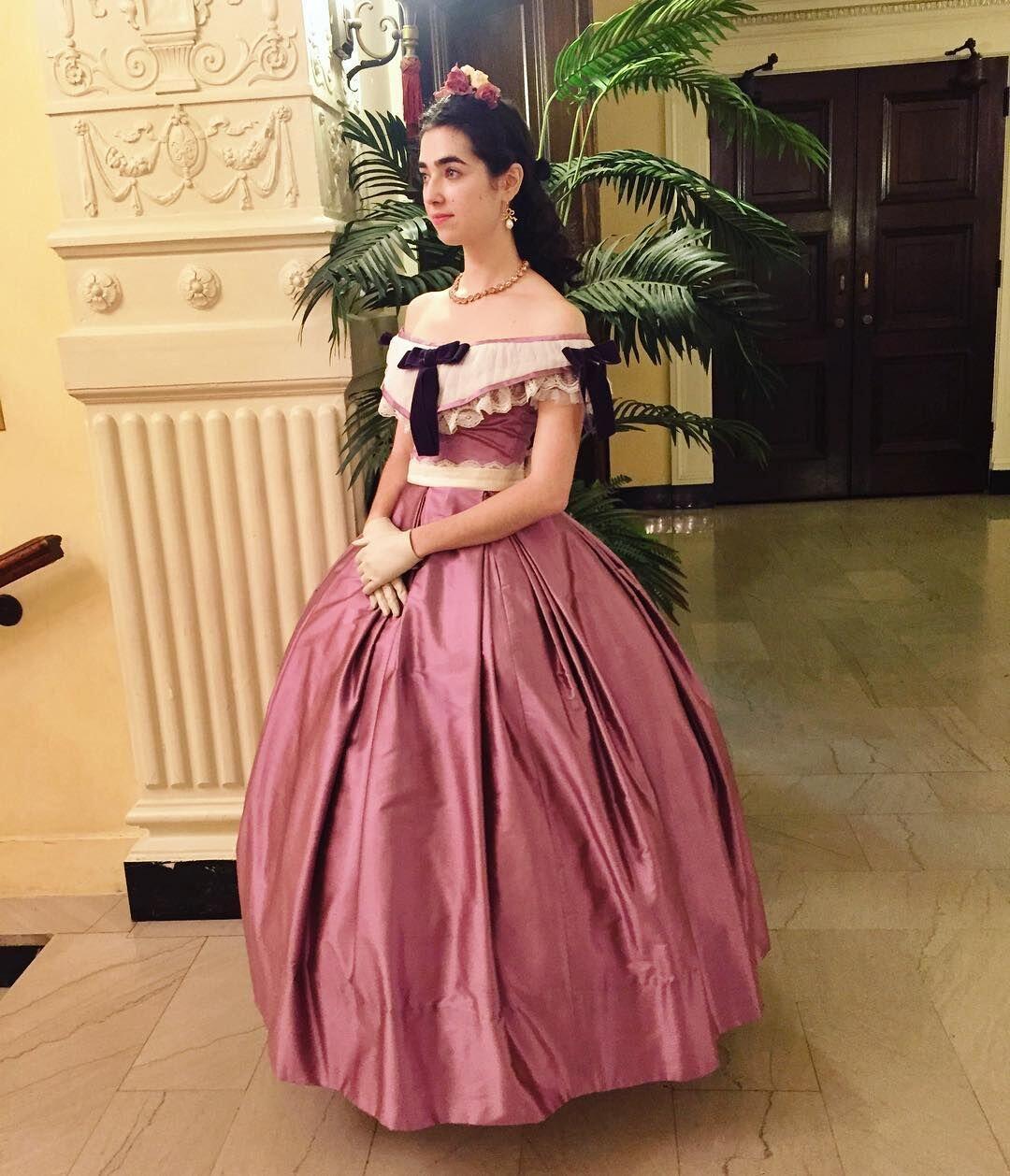Retro Victorian Noble Lady Gow - Evening Gown 评论和价格
