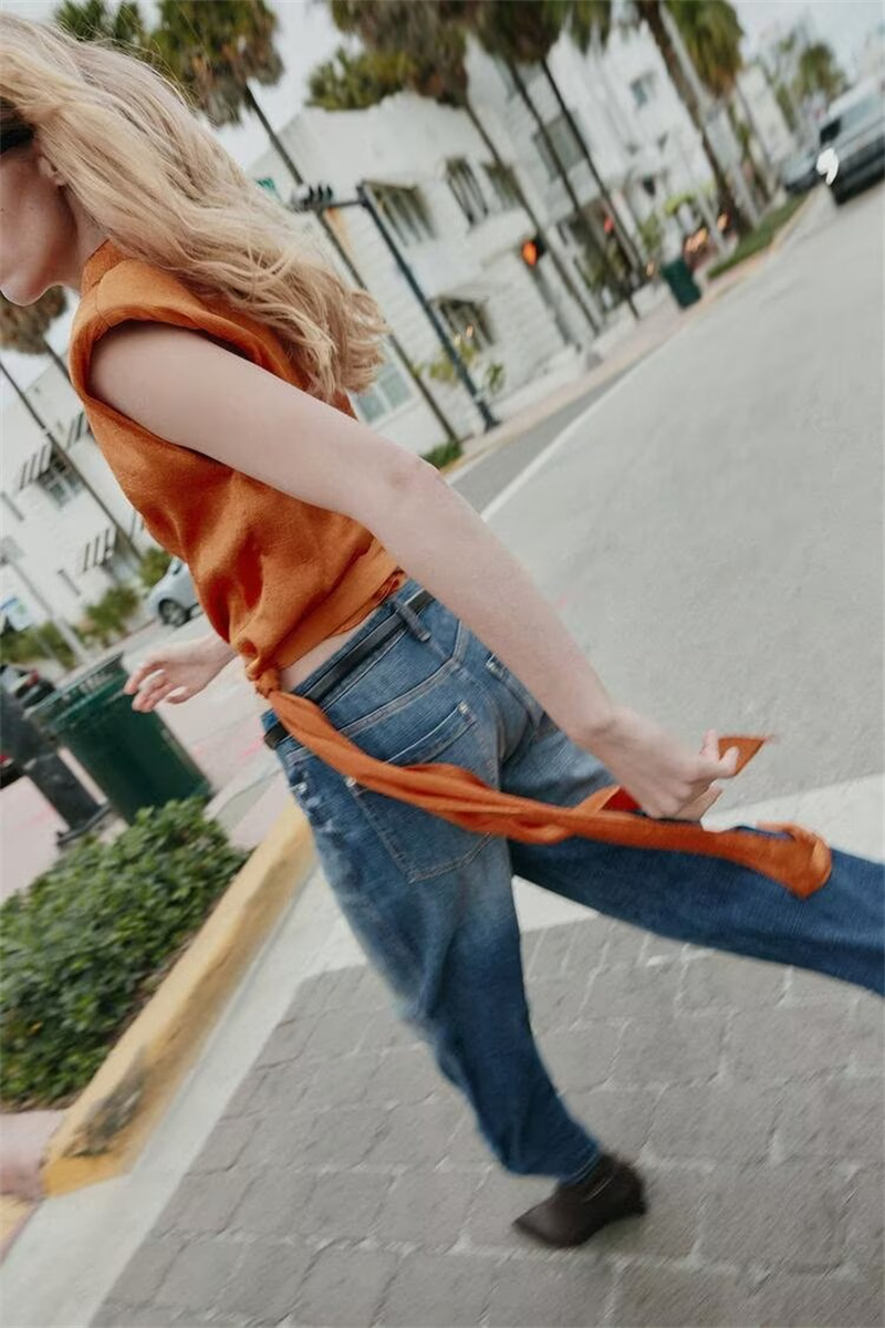 Satin Shawl Collar Sleeveless  - Silk Blouse 评论和价格