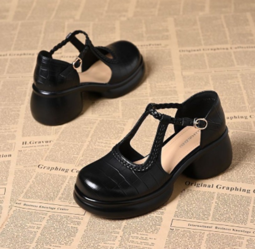 Women Black Croc‑Embossed Mary - Womens Heels 评论和价格